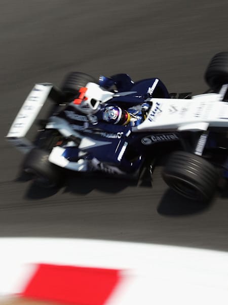 Ο Montoya στον ταχύτερο γύρο της F1 Ο Juan Pablo Montoya στο Grand Prix της Μόντσα το 2004