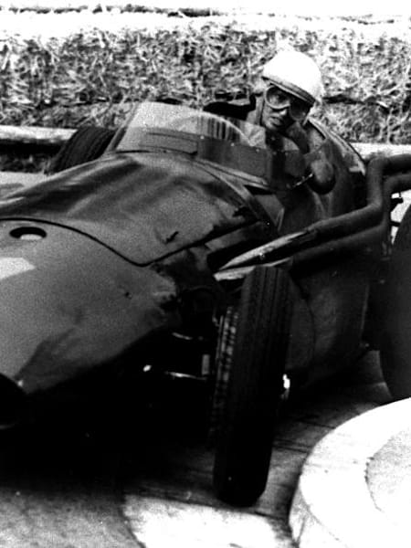 Maria Teresa De Filippis impeccabile in curva