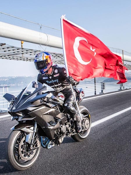 Kenan Sofuoglu Kawasaki H2R 400 km/h