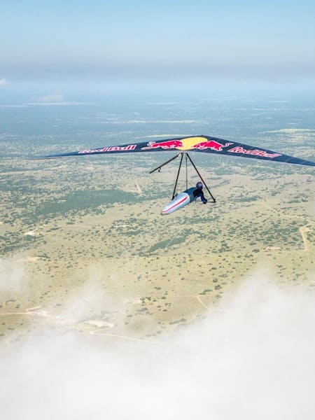 It takes 11 hours of flight to achieve the record