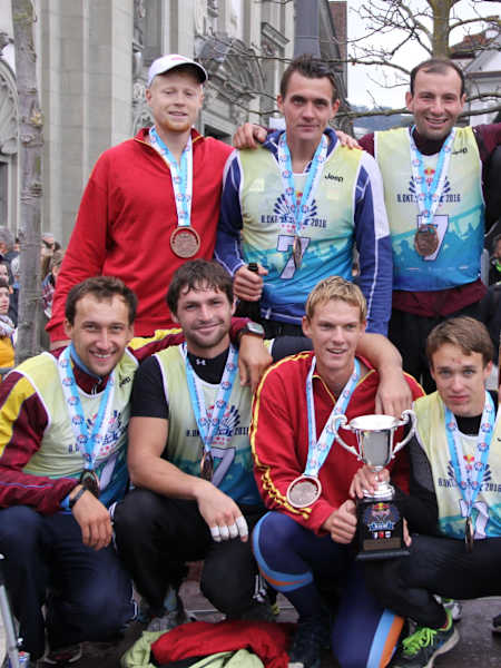 Česká posádka vyjela bronz v závodě Red Bull X-Row 2016 - veslování a běh z Zugu do Lucernu