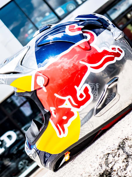 Shadi Al Daherie 2017 Red Bull helmet design