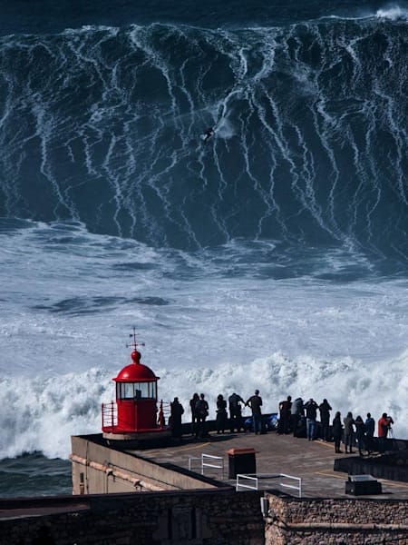 Onda monstruosa da Nazaré