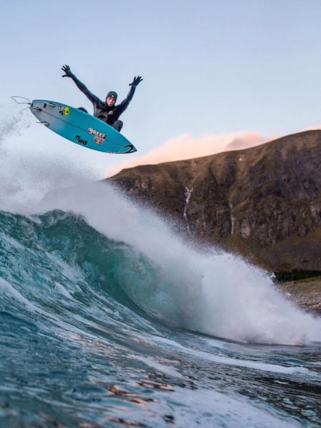 Mick Fanning: Chasing the Shot Northern Lights +video+
