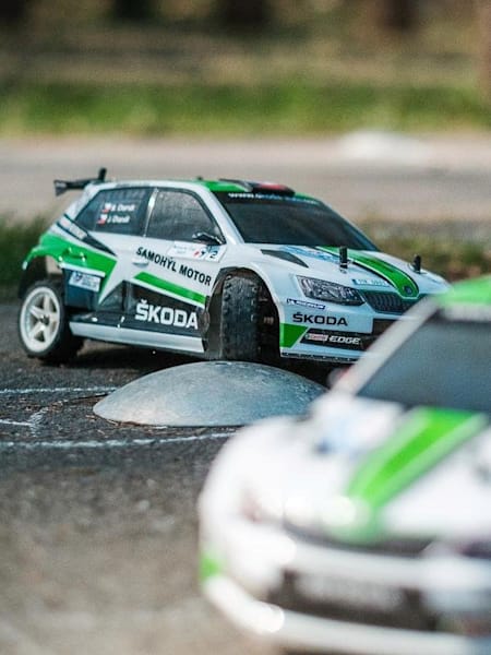 Je nutné zvládnout trať