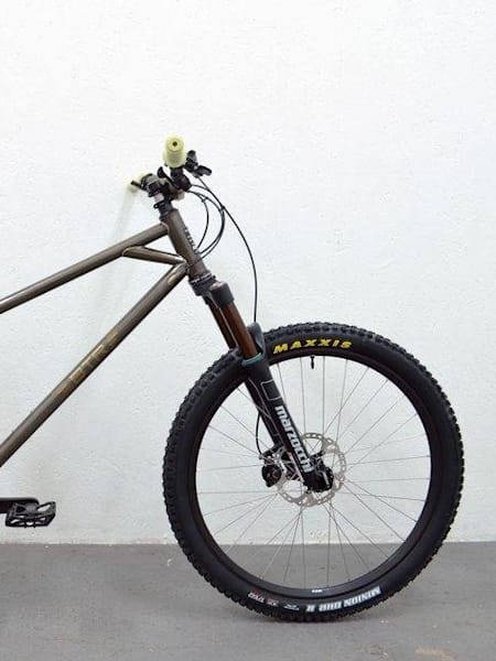 至高のハンドメイドMTB ベスト8 | Bike