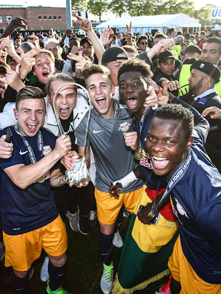 Red Bull Salzburg Under 19s celebrate beating Benfica and winning the UEFA Youth title
