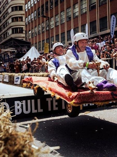 空飛ぶ絨毯は実在します 空飛ぶ絨毯は実在します