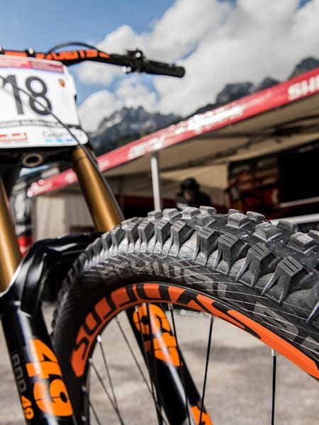 Bill Barnfield ジャンク Brendan Fairclough's Scott Gambler 29er | Bike check