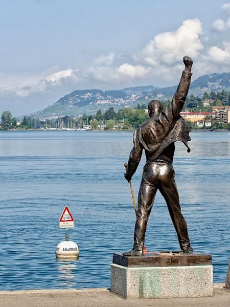 Montreux Jazz Festival 2017 : La statue du chanteur Freddie Mercury qui a habité à Montreux, Suisse.