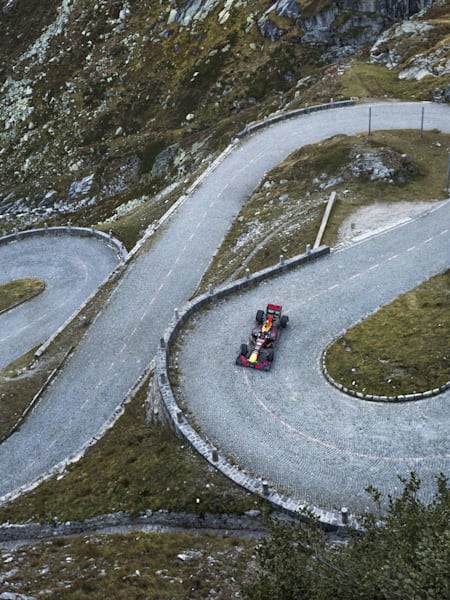 Sébastien Buemi: F1 show run in the Swiss Alps *Video*