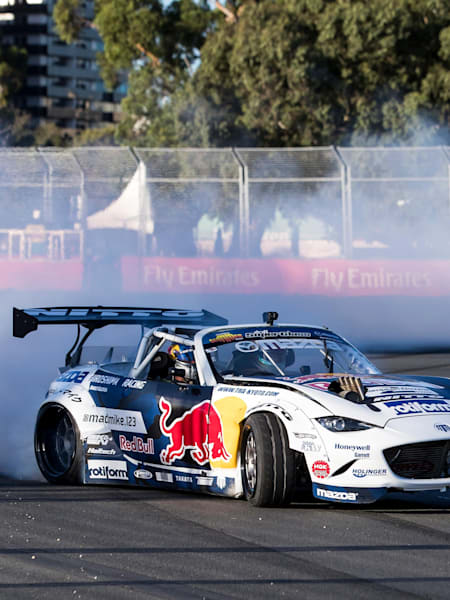 Whiddett faz Daniel Ricciardo voar pelas curvas de uma maneira inusitada