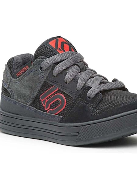 Qué tipo de zapatillas elegir para MTB 