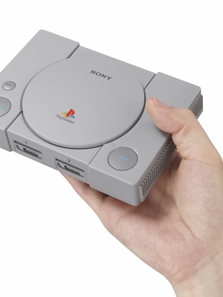 PlayStation_Classic_Hand.jpg