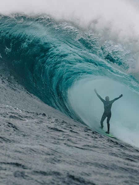 Mark Mathews w akcji podczas Red Bull Cape Fear na Tasmanii (Australia).
