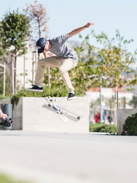Video cameras in skateboarding