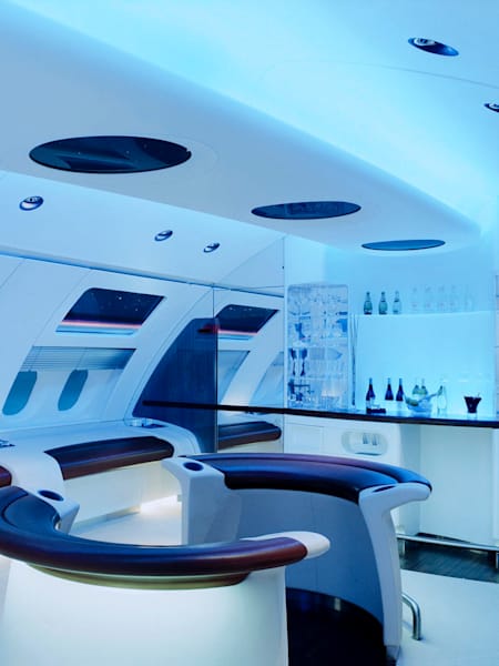 Bläulich kaltweißes Licht vor der Landung wirkt aktivierend.