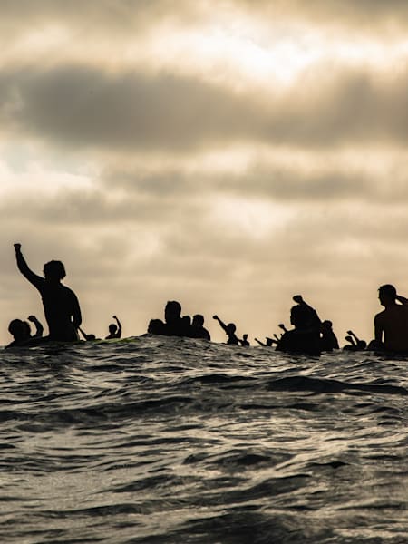 The surfing community coming together