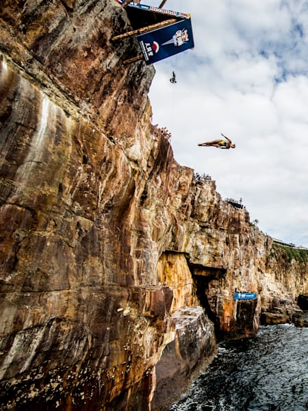Rhiannan Iffland diving in Shirahama, Japan