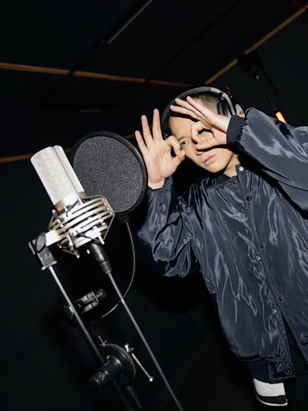 Порно құсу ауызға зәр шығару