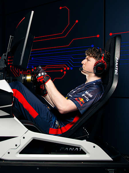Oracle Red Bull Sim Racing Expands Partnership With Fanatec
