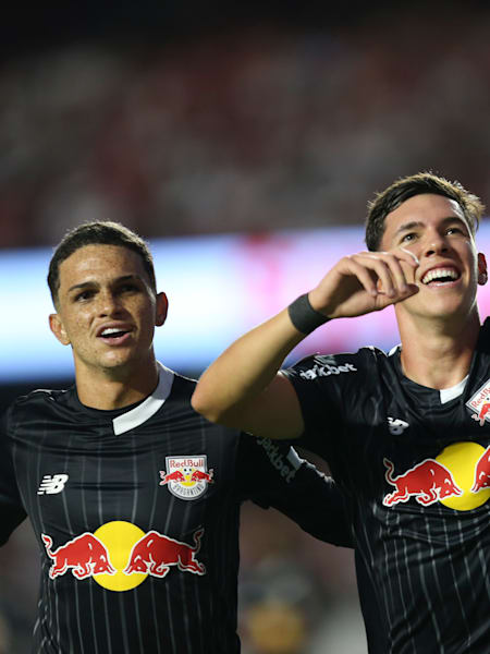 Thiago Borbas comemora gol contra o São Paulo pelo Paulistão-2024