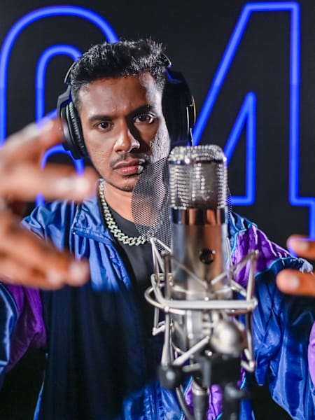 Fejo in the Red Bull 64 Bars studio 