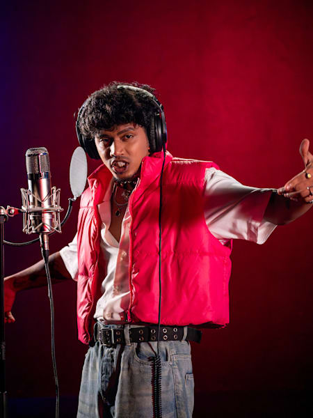 Paal Dabba in the Red Bull 64 Bars studio