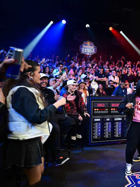  En una entretenida batalla, Marithea y Lokillo hicieron bailar al público en Red Bull Batalla 5 Vidas: Edición de Campeones, el 18 de octubre en Bogotá, Colombia.