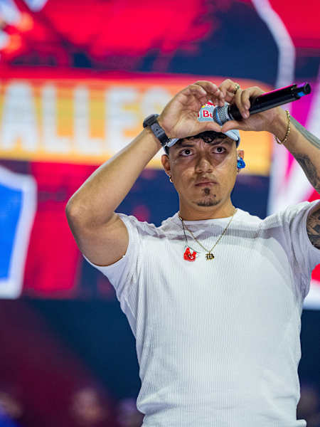 Valles T en el escenario de Red Bull Batalla 2025 en Bogotá, Colombia, el 2 de octubre de 2025