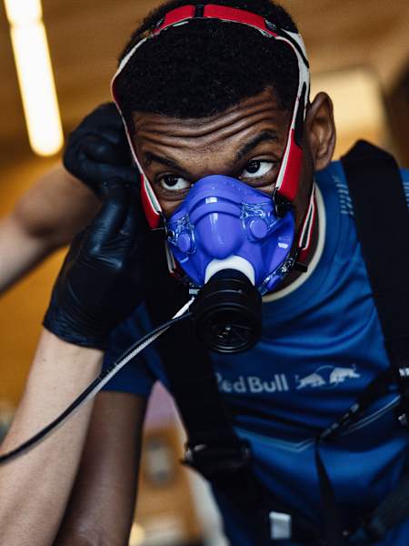 Yahya Al Ghassani widziany na APC w Thalgau w Austrii 27 czerwca 2024 r.