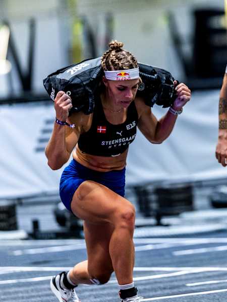 Ida Mathilde Steensgaard sprinting during Elite 15 Hyrox Major in Hong Kong, Season 1