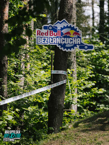 Dawid Godziek na trasie Red Bull Bez Łańcucha 