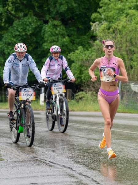 Sie holte alles aus sich heraus: Esther Pfeiffer gewinnt als beste Frau nicht nur den WIngs for Life World Run, sondern auch die globale Frauenwertung. 