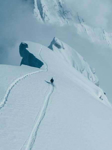 Andrzej Bargiel zjechał na nartach z Mt. Everestu