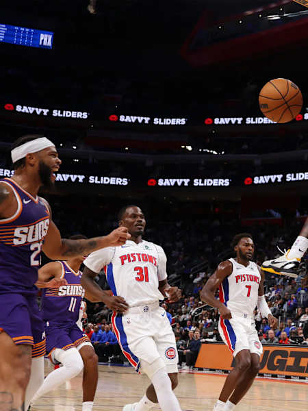 Phoenix Suns ve Oso Ighodaro