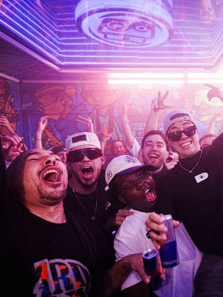 Gazir actúa en el cypher previo a Red Bull Batalla Internacional 