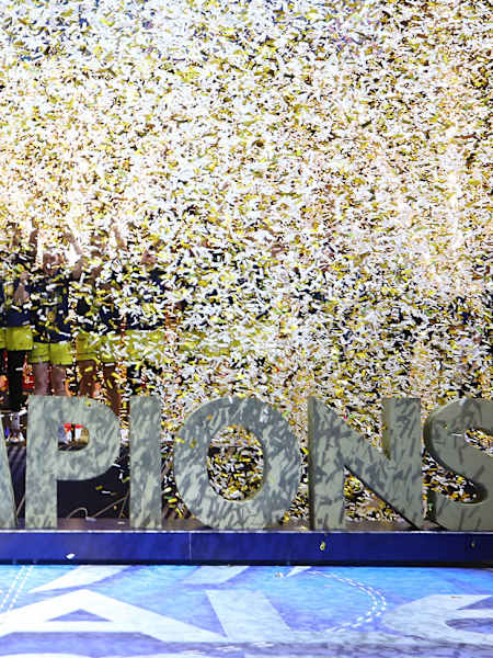 Geceyi özel kılan, Avrupa’nın ortasında bir Türk derbisinin oynanması ve şampiyonluğun Türkiye’ye yazılmasıydı.