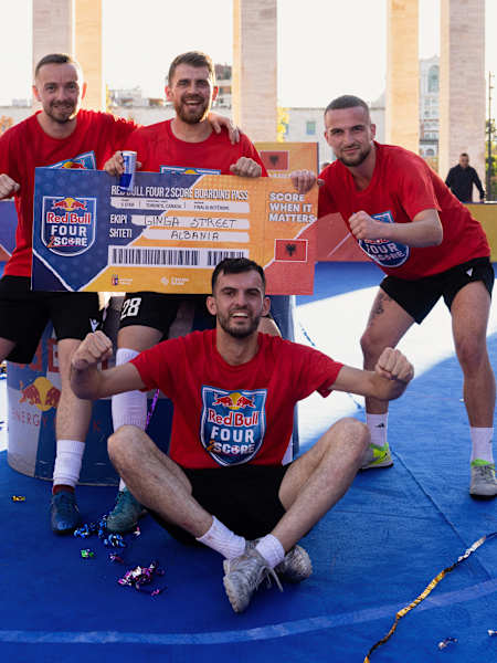 Fituesit e Red Bull Four 2 Score