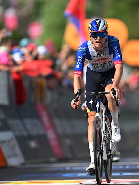 Aleksandr Vlasov wird Vierter auf der 17. Giro-Etappe
