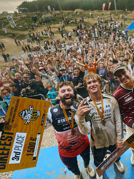 Dawid Godziek na podium w Kalnicy