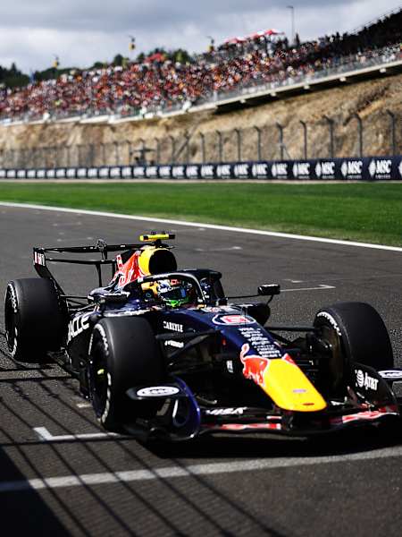 P21 to P6 thanks to perfect strategy and strong pace. Total Team effort!