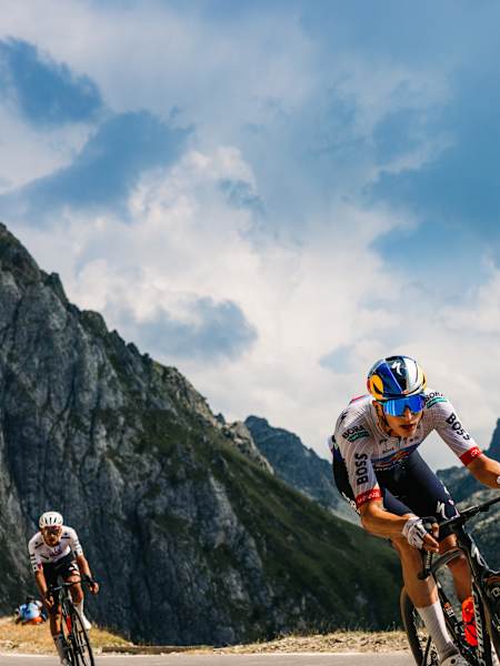 Florian Lipowitz, de l'équipe Red Bull – BORA – hansgrohe, lors de la 6e étape (Pau – Gavarnie-Gèdre) du 113e Tour de France, en France, le 9 juillet 2026. 