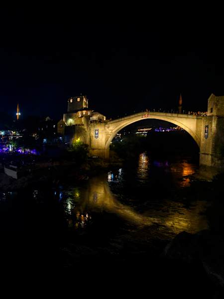 Filmom i koncertom otvoren 10. Red Bull Cliff Diving u Mostaru