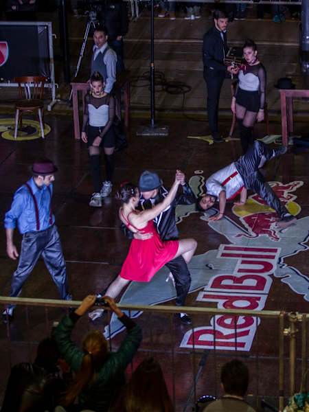 Side Act - Breaking Tango