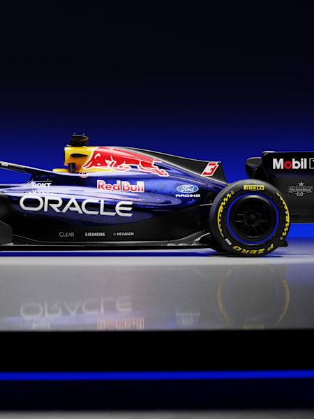 Oracle Red Bull Racing extends collaboration with Memento Exclusives