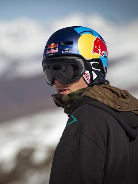 Red bull giro helmet 2025