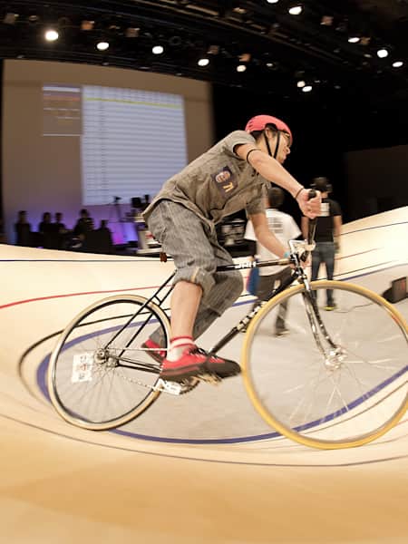 Thrills and spills from Red Bull Mini Drome Tokyo