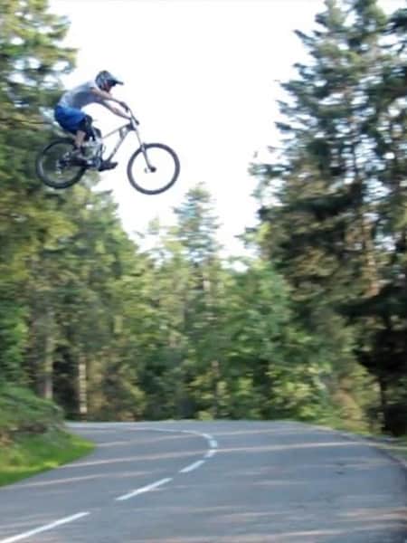 Road gap over the Tour de France