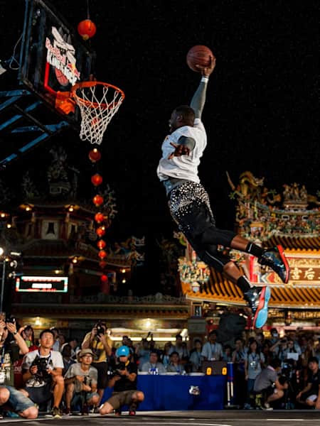 Street dunk basketball deals